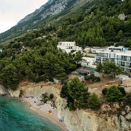 Amoretta Little - Omis *